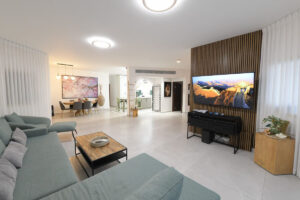 188cdbaf-88a4-4e8c-9595-243ae56c9d44