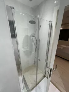 79c989a6-8d19-4dde-a0f5-f1f4251aeac0