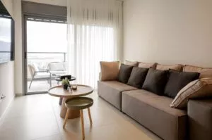 9242e433-a4a9-4df7-b74a-1336bfe93bb0