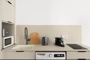 a8ead640-4709-4a35-85e3-3637104a6868