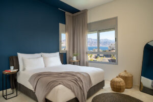 b1b88b6f-e868-4b07-9ab0-a213b037f52d