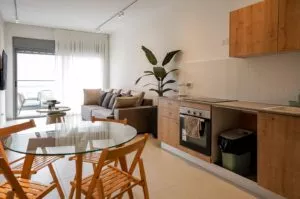 b2eaaff8-b966-4e2c-b7c7-3c9b86328ac8