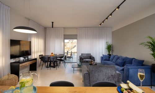 12e78934-da77-43f2-a855-3fab9e6cb917