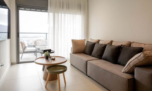 9242e433-a4a9-4df7-b74a-1336bfe93bb0