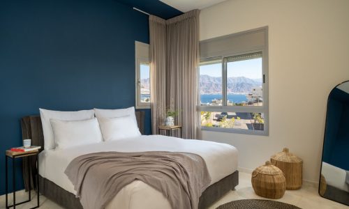 b1b88b6f-e868-4b07-9ab0-a213b037f52d